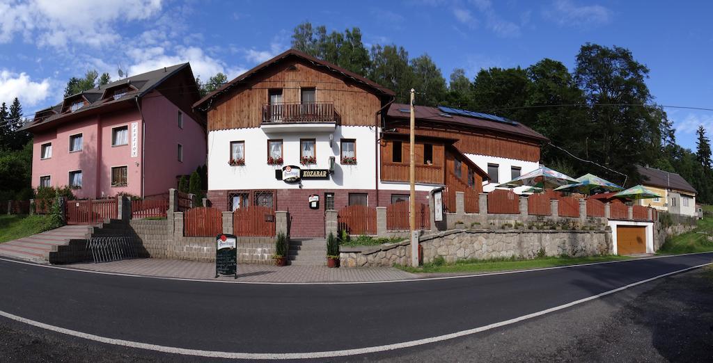 Penzion Kozabar Horní Luby エクステリア 写真